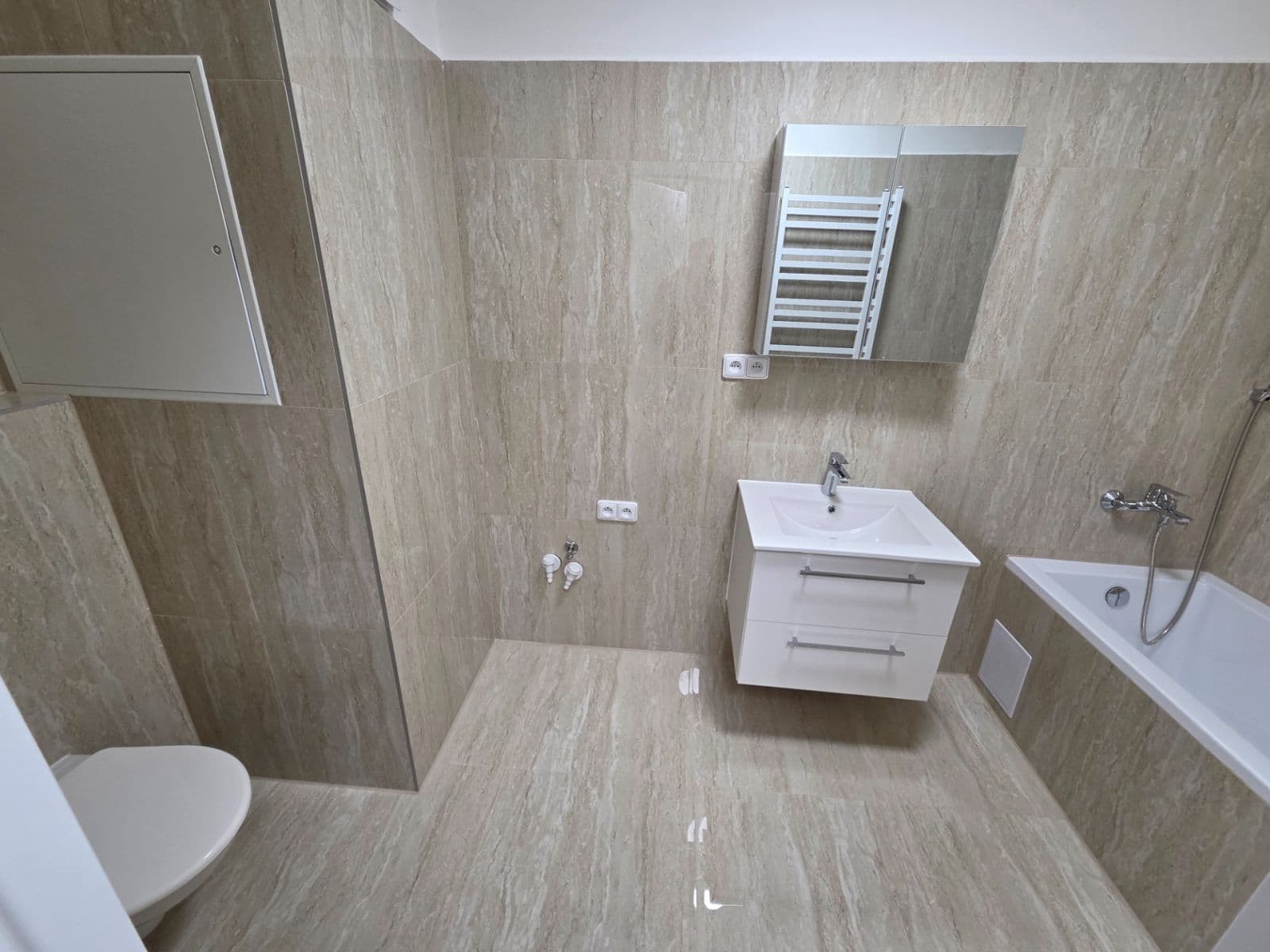 Prenájom bytu 3-izbový 53 m², Křížkovského, Teplice, Ústecký kraj Prenájom bytu 3-izbový 53 m², Křížkovského, Teplice, Ústecký kraj