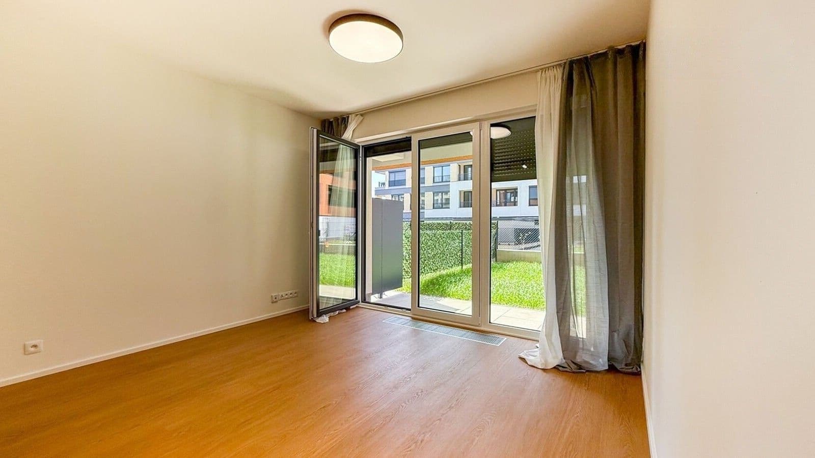Prenájom bytu 1-izbový 33 m², Poděbradská, Praha, Praha Prenájom bytu 1-izbový 33 m², Poděbradská, Praha, Praha