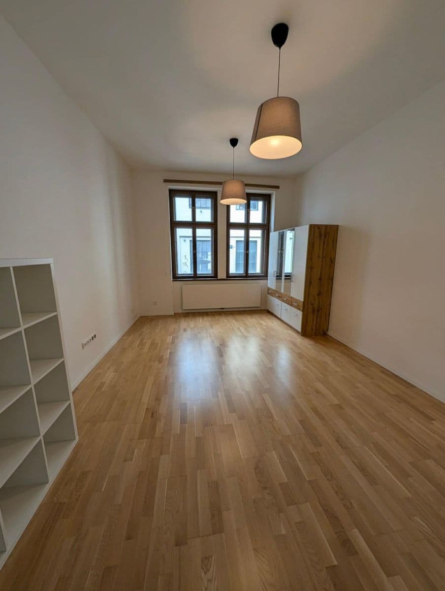 Prenájom bytu 1-izbový 56 m², Pivovarská, Praha, Praha Prenájom bytu 1-izbový 56 m², Pivovarská, Praha, Praha