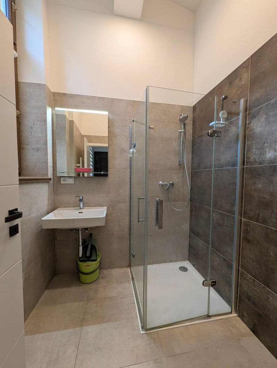 Prenájom bytu 1-izbový 56 m², Pivovarská, Praha, Praha Prenájom bytu 1-izbový 56 m², Pivovarská, Praha, Praha