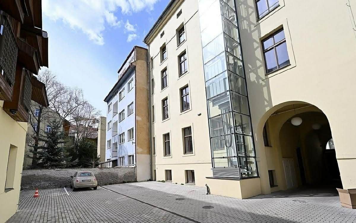 Prenájom bytu 1-izbový 56 m², Pivovarská, Praha, Praha Prenájom bytu 1-izbový 56 m², Pivovarská, Praha, Praha