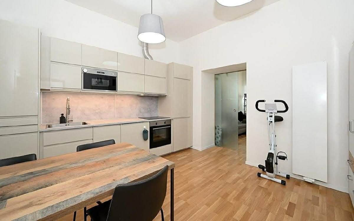 Prenájom bytu 1-izbový 56 m², Pivovarská, Praha, Praha Prenájom bytu 1-izbový 56 m², Pivovarská, Praha, Praha