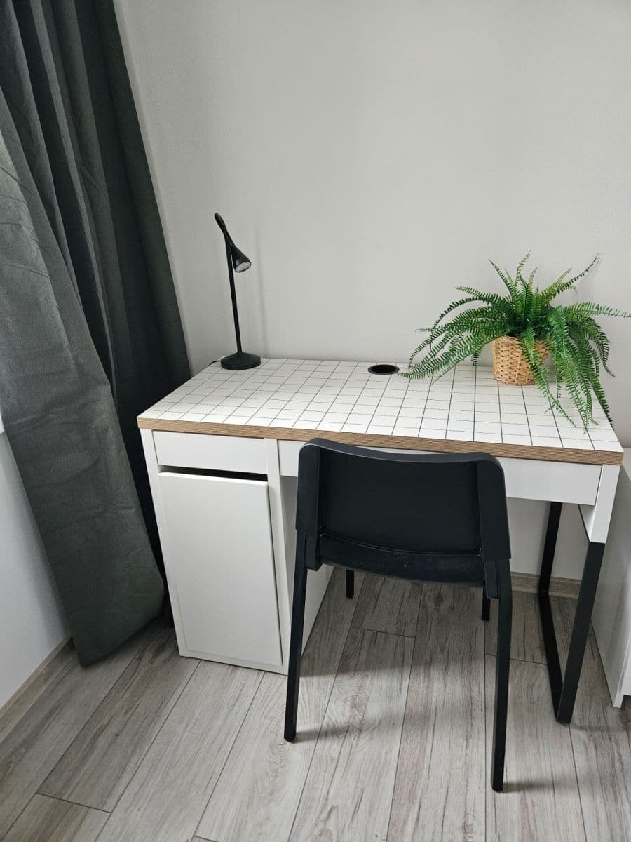 Prenájom bytu 2-izbový 46 m², Lobezská, Plzeň, Plzeňský kraj Prenájom bytu 2-izbový 46 m², Lobezská, Plzeň, Plzeňský kraj