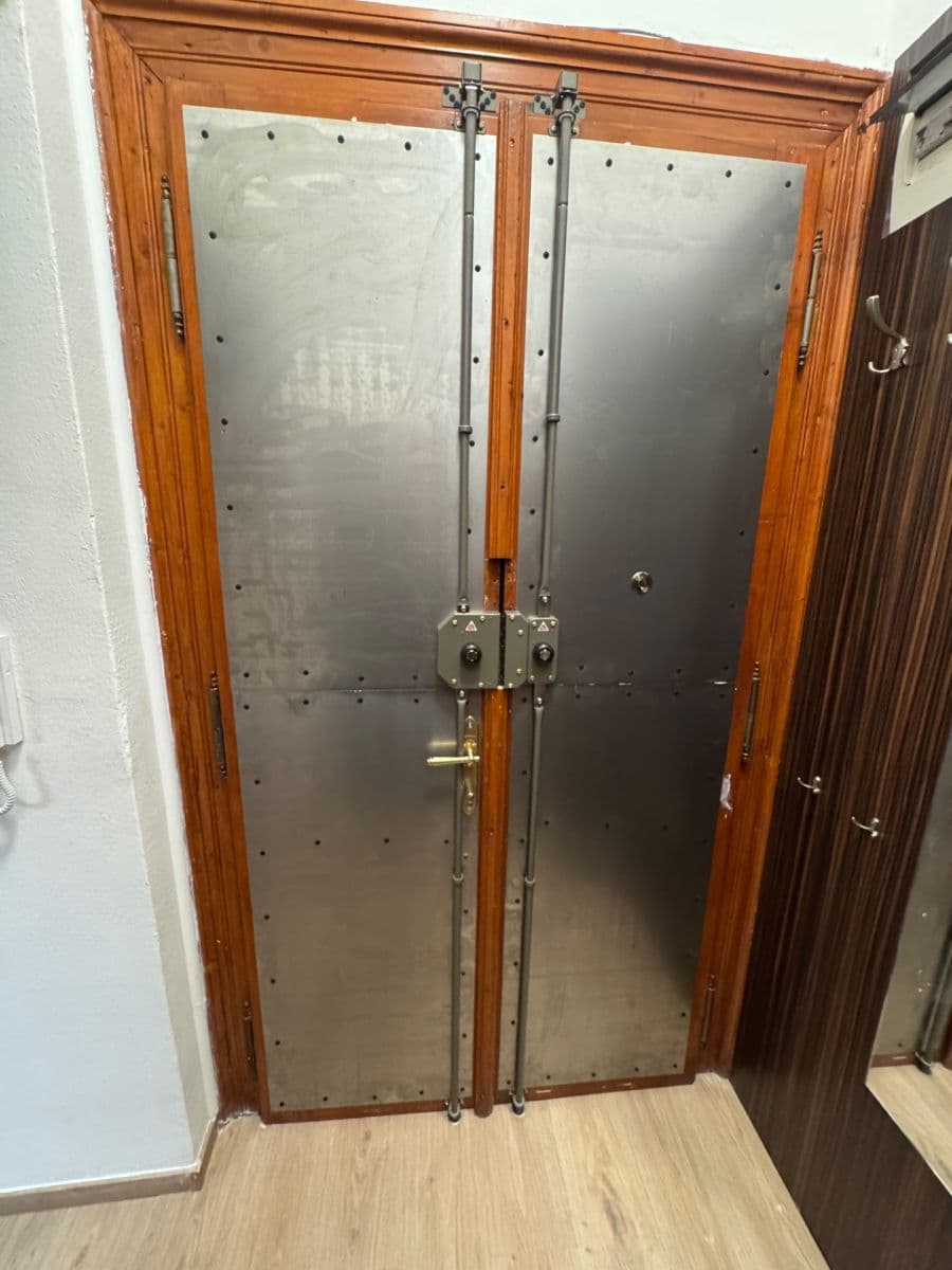 Prenájom bytu 1-izbový 49 m², Slezská, Praha, Praha Prenájom bytu 1-izbový 49 m², Slezská, Praha, Praha