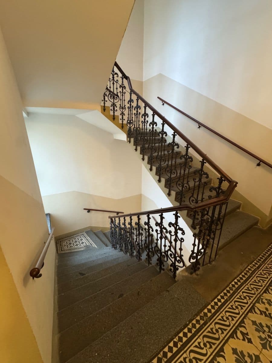 Prenájom bytu 1-izbový 49 m², Slezská, Praha, Praha Prenájom bytu 1-izbový 49 m², Slezská, Praha, Praha