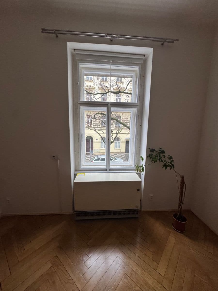 Prenájom bytu 1-izbový 49 m², Slezská, Praha, Praha Prenájom bytu 1-izbový 49 m², Slezská, Praha, Praha