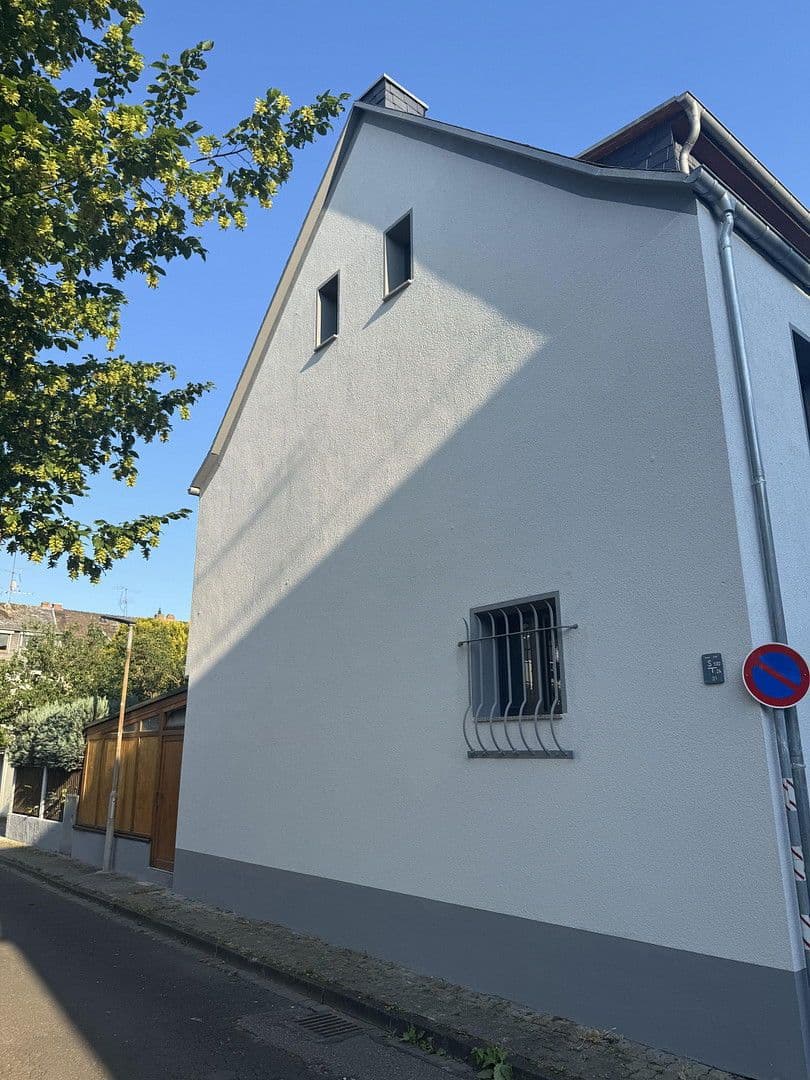 Prenájom domu 150 m², pozemek 168 m², Koblenz, Porýnie-Falcko Prenájom domu 150 m², pozemek 168 m², Koblenz, Porýnie-Falcko