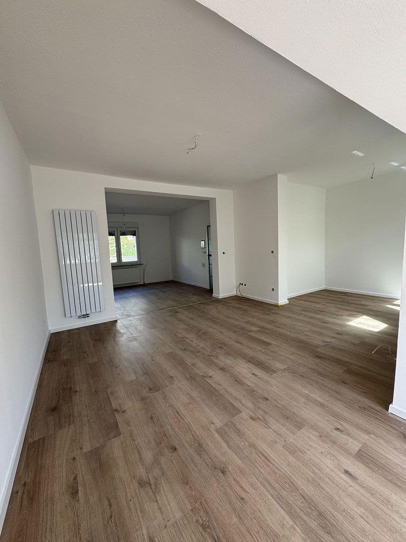 Prenájom domu 150 m², pozemek 168 m², Koblenz, Porýnie-Falcko Prenájom domu 150 m², pozemek 168 m², Koblenz, Porýnie-Falcko