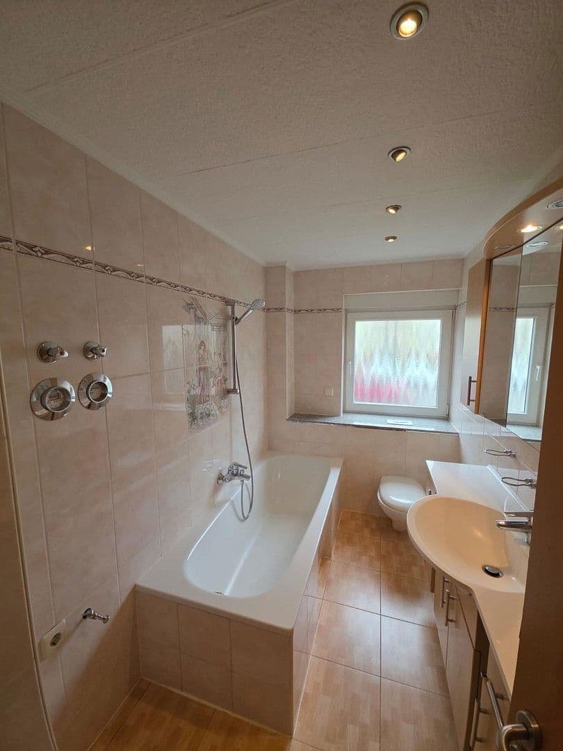 Prenájom bytu 2-izbový 59 m², Erlenweg 4, Mosbach, Bádensko-Wurttembersko Prenájom bytu 2-izbový 59 m², Erlenweg 4, Mosbach, Bádensko-Wurttembersko