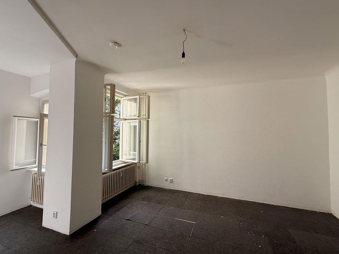 Predaj bytu 1-izbový 43 m², Berlin, Berlín Predaj bytu 1-izbový 43 m², Berlin, Berlín