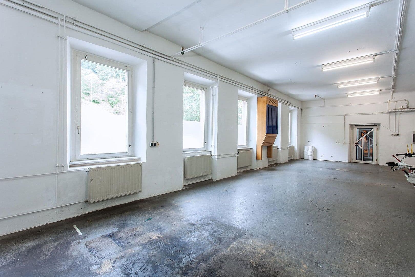 Prenájom nebytového priestoru 15.000 m², Schiltachstrasse, 28, Schramberg, Bádensko-Wurttembersko Prenájom nebytového priestoru 15.000 m², Schiltachstrasse, 28, Schramberg, Bádensko-Wurttembersko