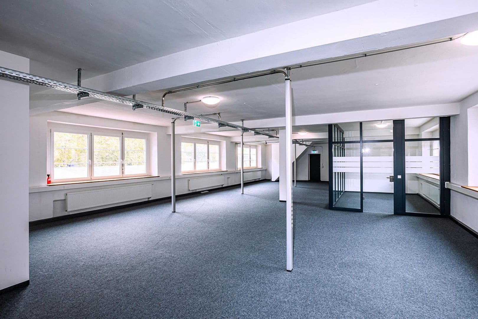 Prenájom nebytového priestoru 15.000 m², Schiltachstrasse, 28, Schramberg, Bádensko-Wurttembersko Prenájom nebytového priestoru 15.000 m², Schiltachstrasse, 28, Schramberg, Bádensko-Wurttembersko