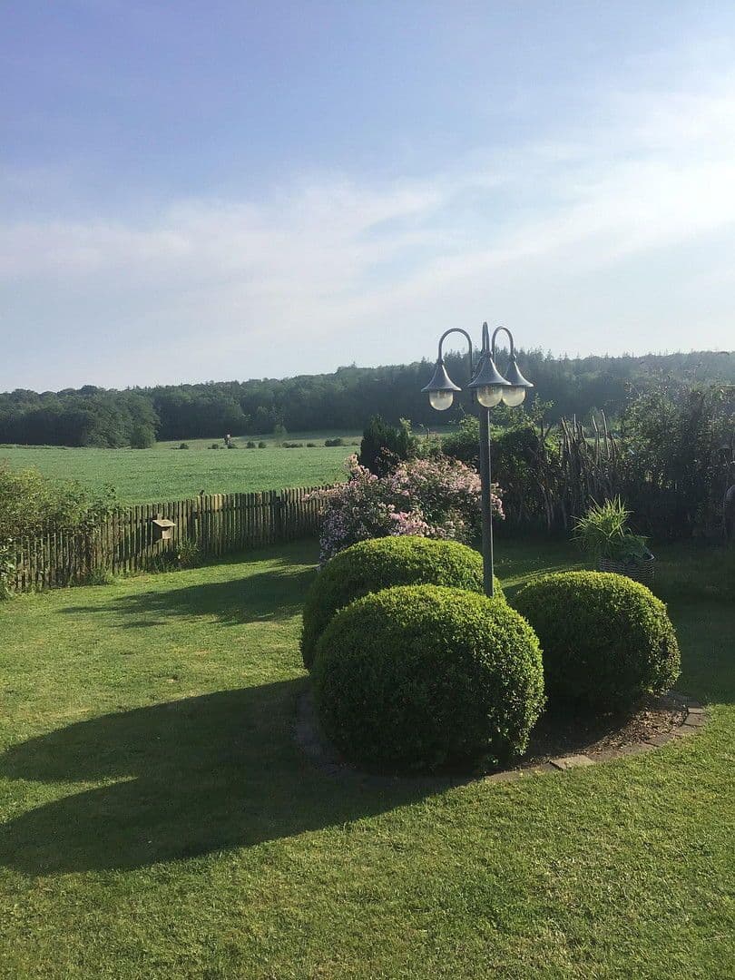 Predaj domu 130 m², pozemek 671 m², Heinkenborstel, Šlezvicko-Holštajnsko Predaj domu 130 m², pozemek 671 m², Heinkenborstel, Šlezvicko-Holštajnsko