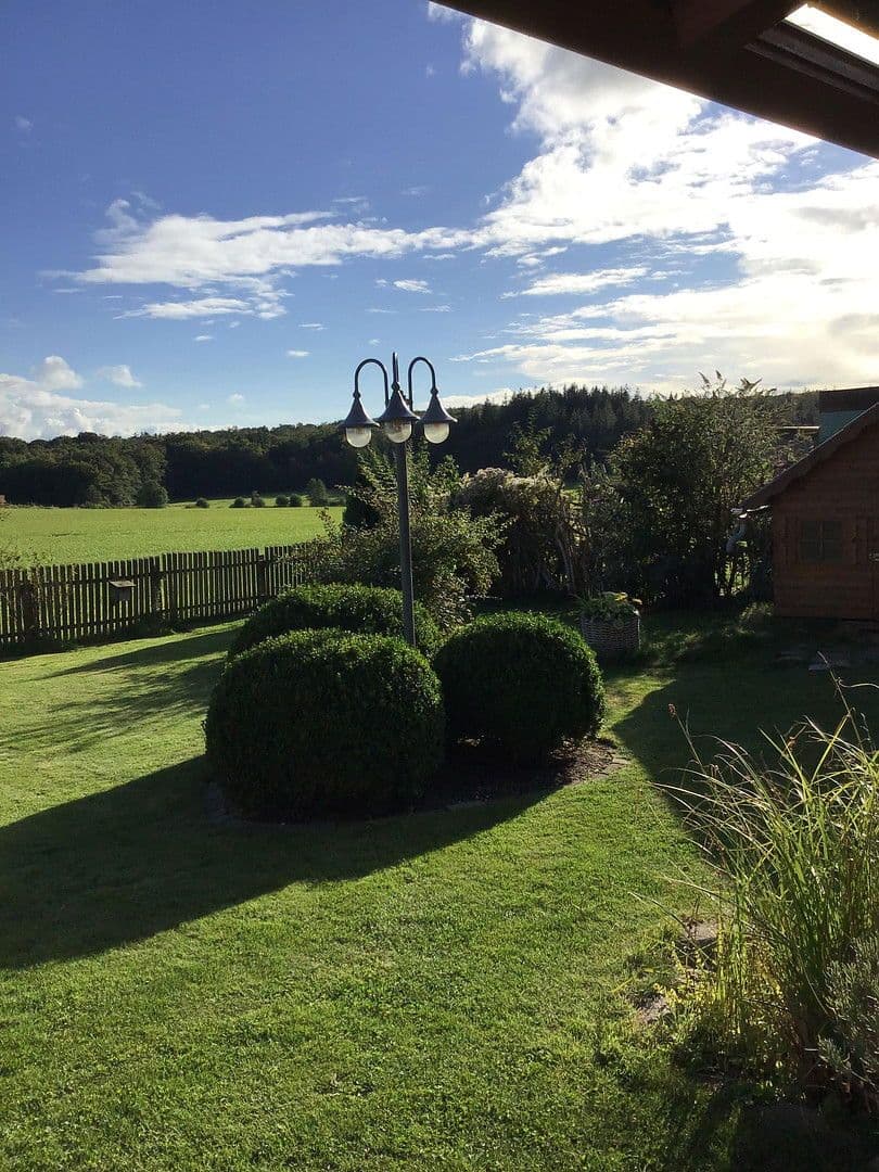 Predaj domu 130 m², pozemek 671 m², Heinkenborstel, Šlezvicko-Holštajnsko Predaj domu 130 m², pozemek 671 m², Heinkenborstel, Šlezvicko-Holštajnsko