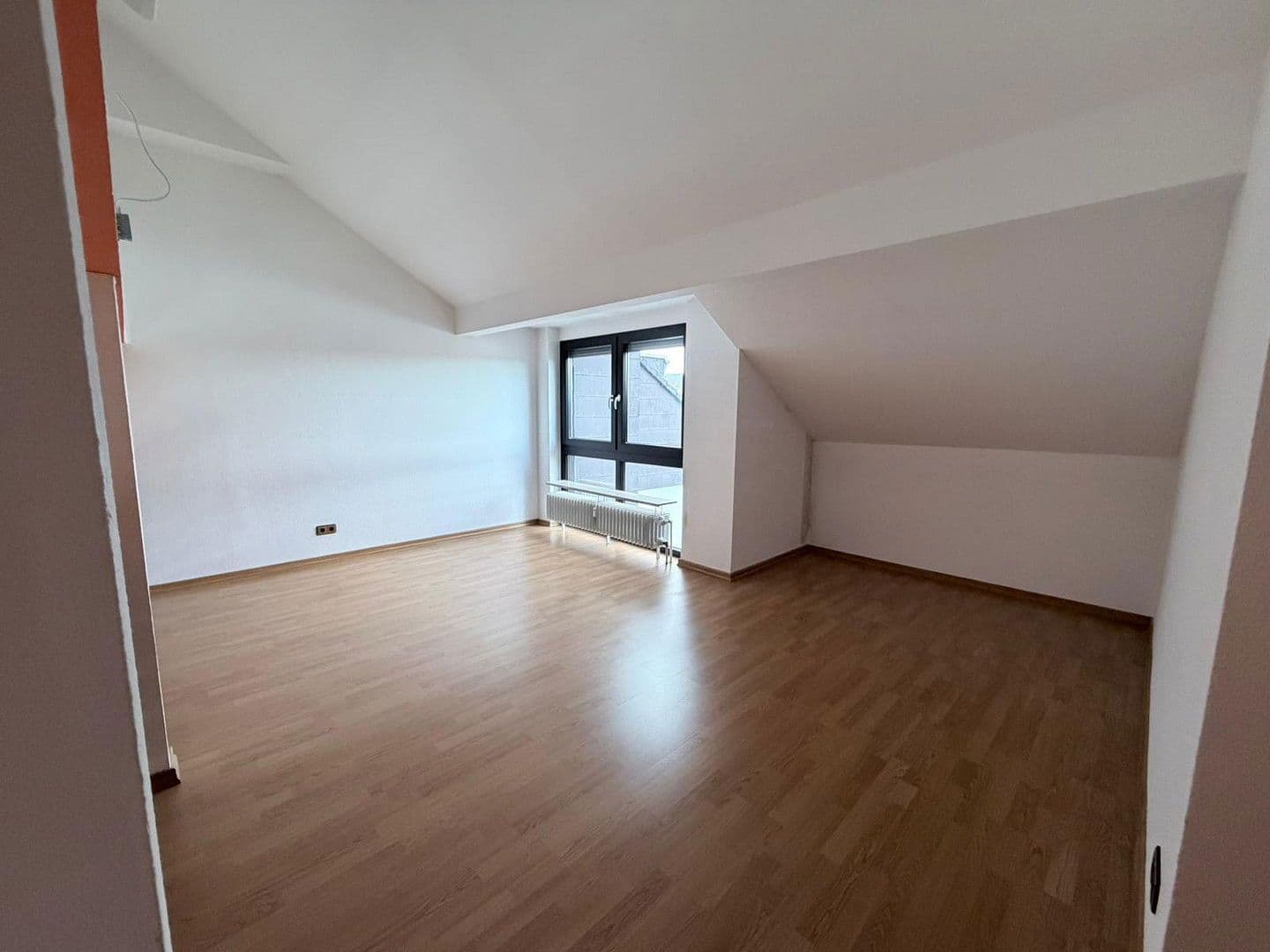 Prenájom bytu 2-izbový 85 m², Saalburgstraße 59, Bad Homburg vor der Höhe, Hesensko Prenájom bytu 2-izbový 85 m², Saalburgstraße 59, Bad Homburg vor der Höhe, Hesensko