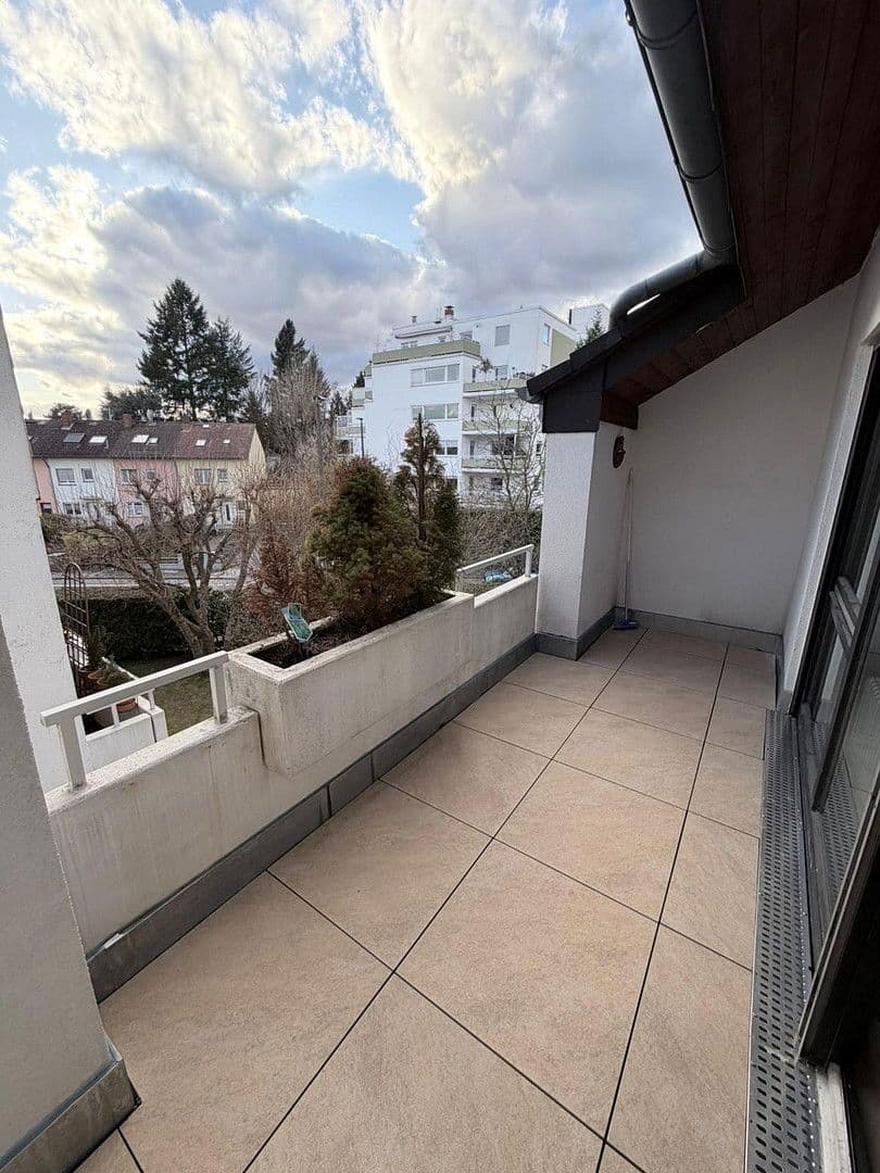 Prenájom bytu 2-izbový 85 m², Saalburgstraße 59, Bad Homburg vor der Höhe, Hesensko Prenájom bytu 2-izbový 85 m², Saalburgstraße 59, Bad Homburg vor der Höhe, Hesensko