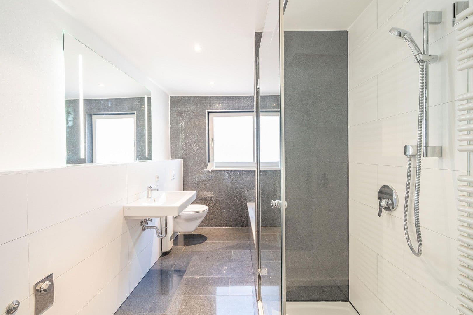 Prenájom bytu 3-izbový 125 m², Am Stadtberg 28, Dillingen an der Donau, Bavorsko Prenájom bytu 3-izbový 125 m², Am Stadtberg 28, Dillingen an der Donau, Bavorsko