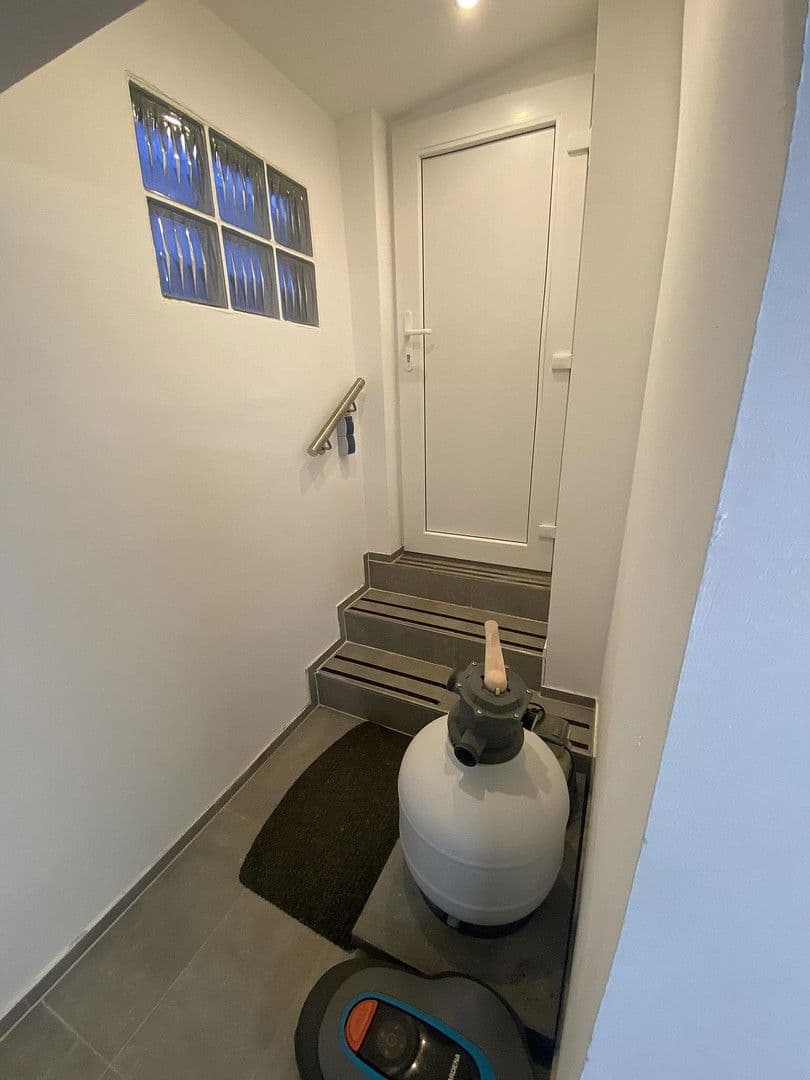 Predaj domu 120 m², pozemek 400 m², An der Schanzenbrücke 14, Duisburg, Severné Porýnie - Westfálsko Predaj domu 120 m², pozemek 400 m², An der Schanzenbrücke 14, Duisburg, Severné Porýnie - Westfálsko