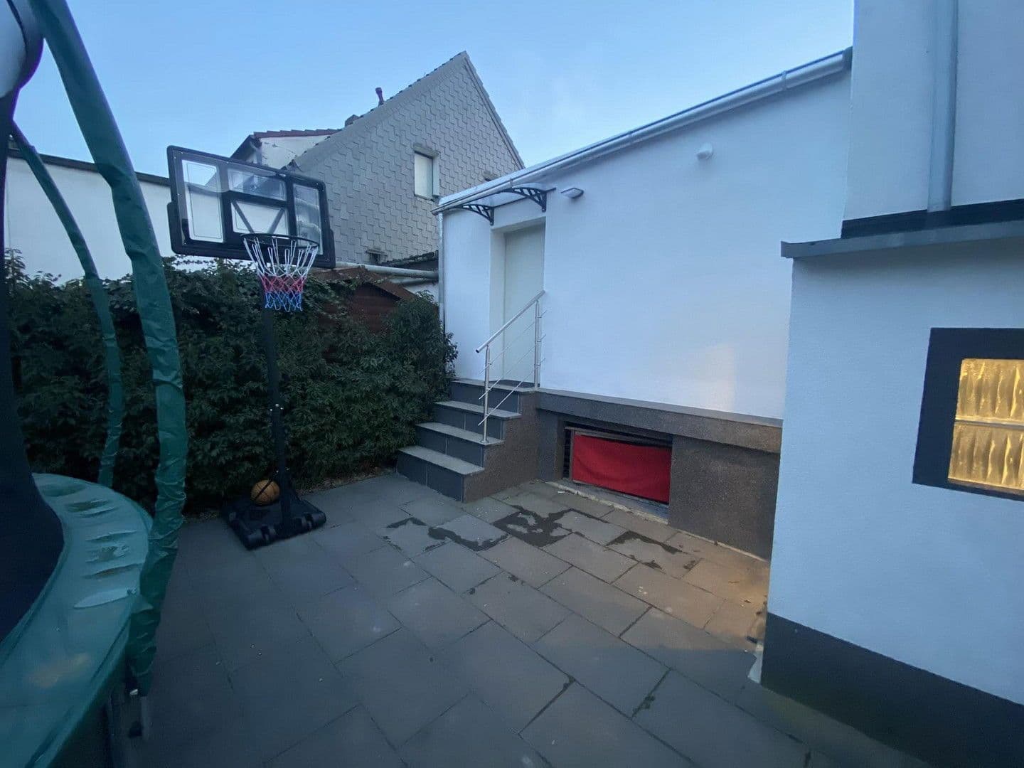 Predaj domu 120 m², pozemek 400 m², An der Schanzenbrücke 14, Duisburg, Severné Porýnie - Westfálsko Predaj domu 120 m², pozemek 400 m², An der Schanzenbrücke 14, Duisburg, Severné Porýnie - Westfálsko