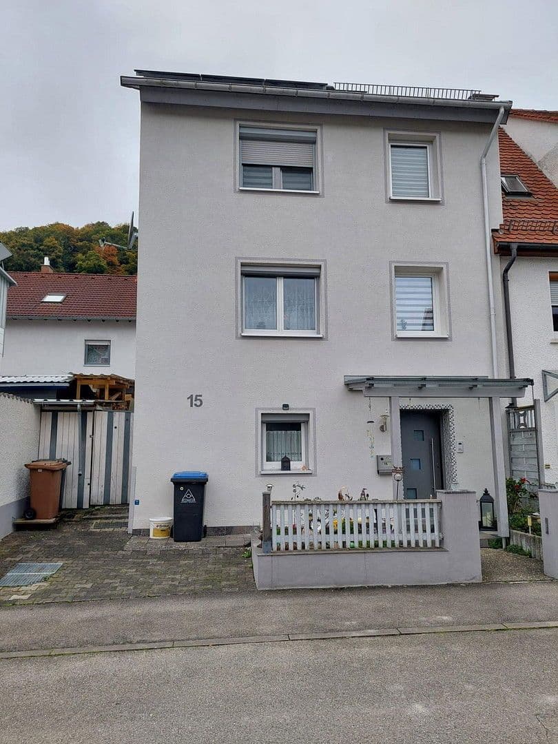 Predaj domu 135 m², pozemek 150 m², Heidenheim an der Brenz, Bádensko-Wurttembersko Predaj domu 135 m², pozemek 150 m², Heidenheim an der Brenz, Bádensko-Wurttembersko