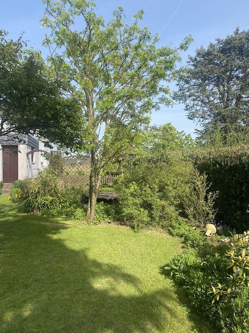 Predaj domu 180 m², pozemek 582 m², Polch, Porýnie-Falcko Predaj domu 180 m², pozemek 582 m², Polch, Porýnie-Falcko