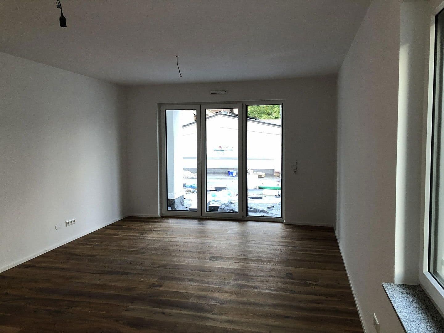 Prenájom bytu 3-izbový 92 m², Lörrach, Bádensko-Wurttembersko Prenájom bytu 3-izbový 92 m², Lörrach, Bádensko-Wurttembersko