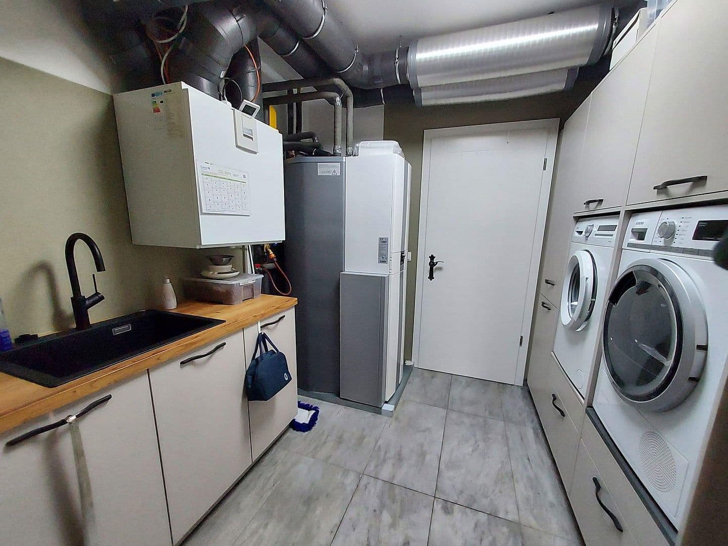 Predaj domu 160 m², pozemek 859 m², Dersum, Dolné Sasko Predaj domu 160 m², pozemek 859 m², Dersum, Dolné Sasko