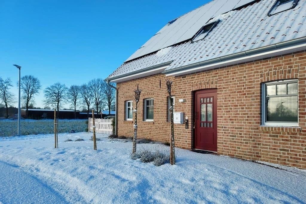 Predaj domu 160 m², pozemek 859 m², Dersum, Dolné Sasko Predaj domu 160 m², pozemek 859 m², Dersum, Dolné Sasko