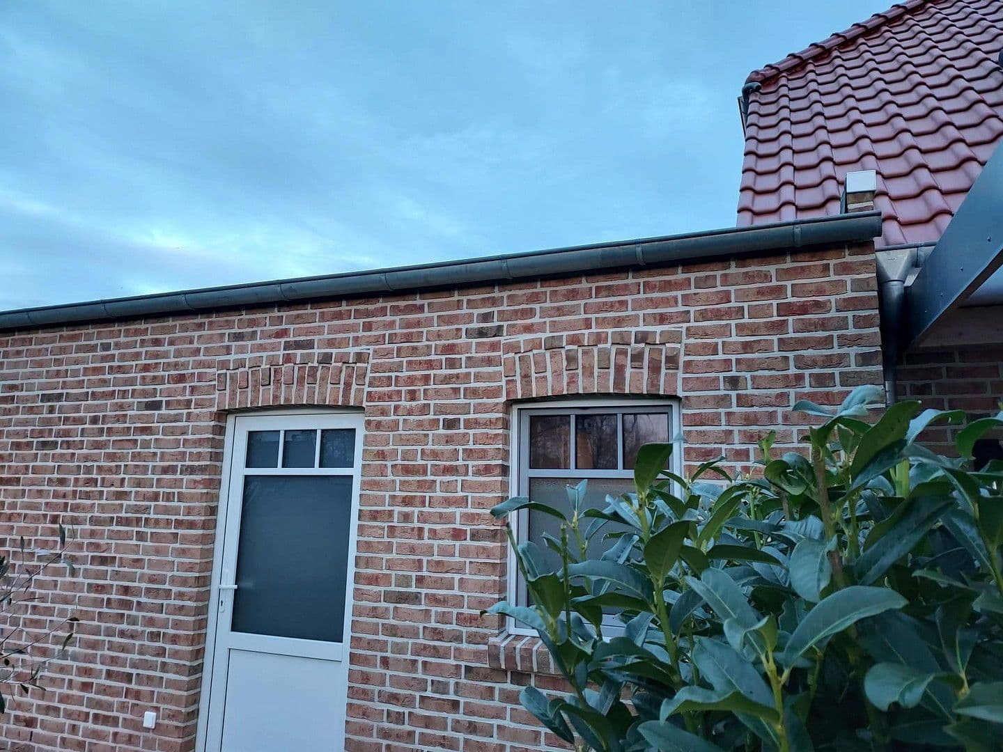 Predaj domu 160 m², pozemek 859 m², Dersum, Dolné Sasko Predaj domu 160 m², pozemek 859 m², Dersum, Dolné Sasko