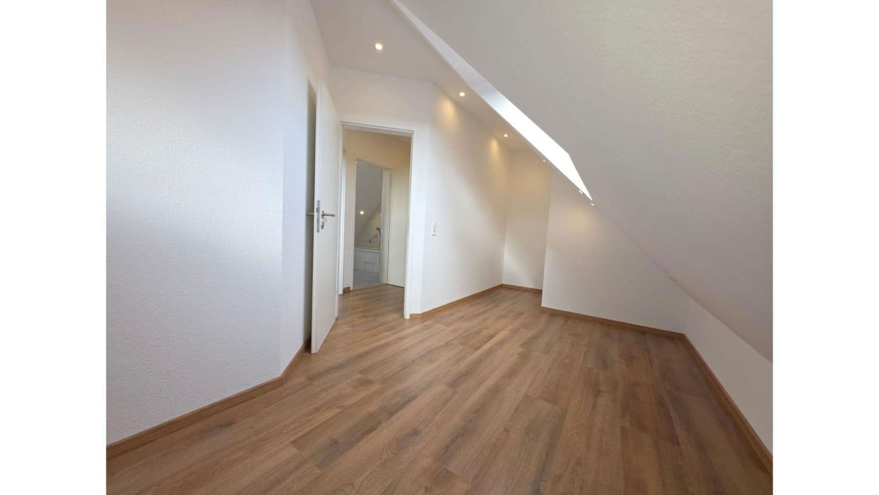 Predaj bytu 3-izbový 66 m², Landau in der Pfalz, Porýnie-Falcko Predaj bytu 3-izbový 66 m², Landau in der Pfalz, Porýnie-Falcko