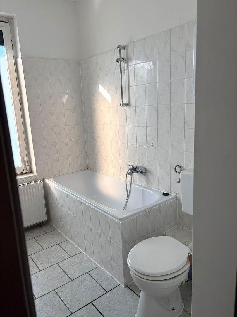 Predaj domu 110 m², pozemek 103 m², Osterfeuerbergstr. 24, Bremen, Brémy Predaj domu 110 m², pozemek 103 m², Osterfeuerbergstr. 24, Bremen, Brémy