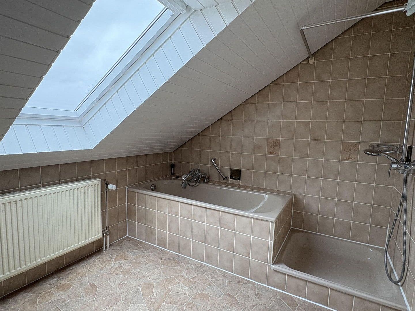 Prenájom bytu 2-izbový 58 m², Bielefeld, Severné Porýnie - Westfálsko Prenájom bytu 2-izbový 58 m², Bielefeld, Severné Porýnie - Westfálsko