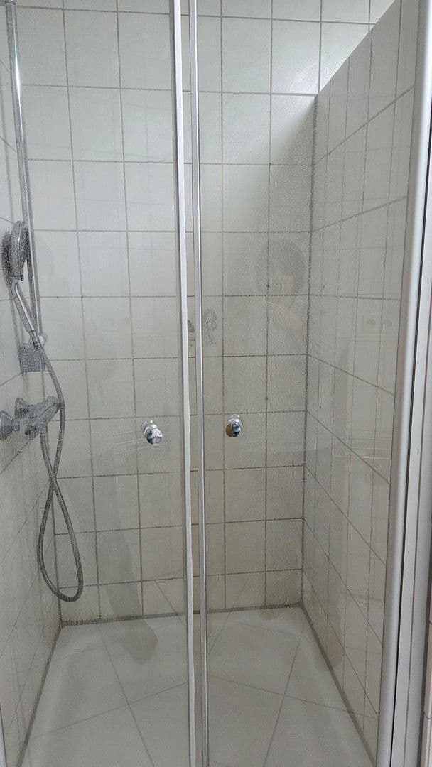 Prenájom bytu 3-izbový 74 m², Kurfürstenstraße 12, Duisburg, Severné Porýnie - Westfálsko Prenájom bytu 3-izbový 74 m², Kurfürstenstraße 12, Duisburg, Severné Porýnie - Westfálsko