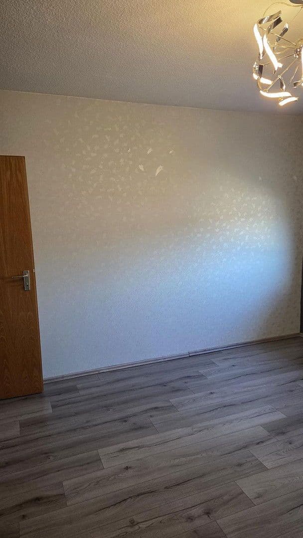 Prenájom bytu 3-izbový 74 m², Kurfürstenstraße 12, Duisburg, Severné Porýnie - Westfálsko Prenájom bytu 3-izbový 74 m², Kurfürstenstraße 12, Duisburg, Severné Porýnie - Westfálsko