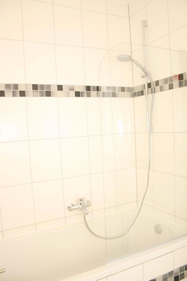 Prenájom bytu 2-izbový 68 m², Linz am Rhein, Porýnie-Falcko Prenájom bytu 2-izbový 68 m², Linz am Rhein, Porýnie-Falcko