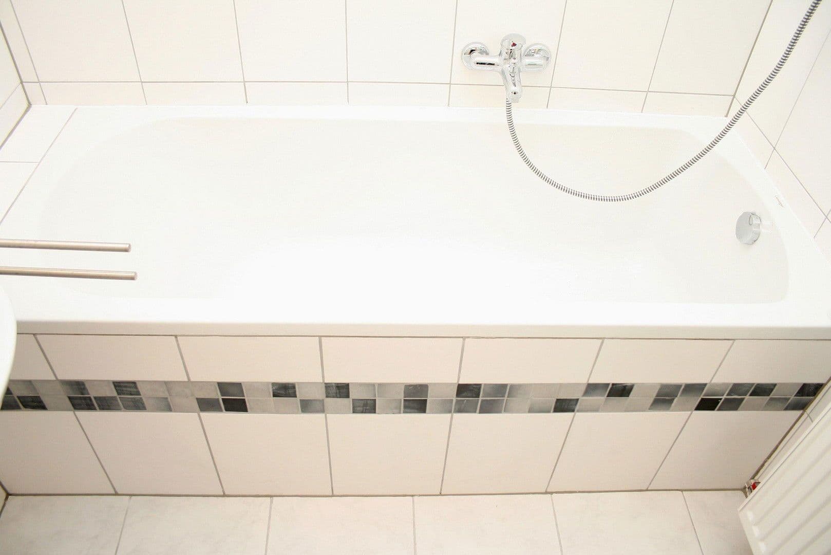 Prenájom bytu 2-izbový 68 m², Linz am Rhein, Porýnie-Falcko Prenájom bytu 2-izbový 68 m², Linz am Rhein, Porýnie-Falcko