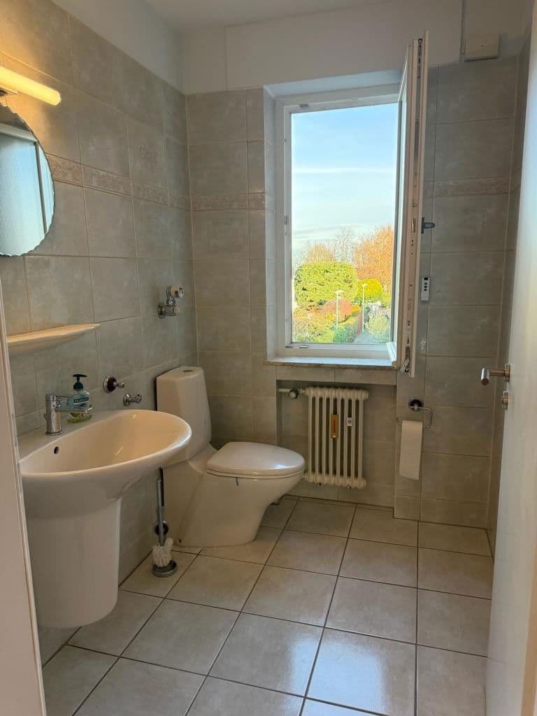 Prenájom bytu 3-izbový 123 m², Frechen, Severné Porýnie - Westfálsko Prenájom bytu 3-izbový 123 m², Frechen, Severné Porýnie - Westfálsko