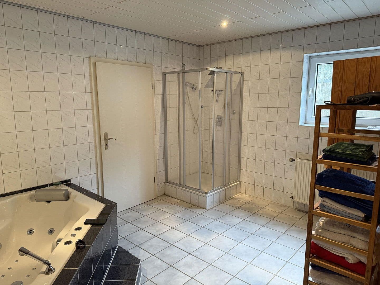 Predaj domu 240 m², pozemek 992 m², Weyerbusch, Porýnie-Falcko Predaj domu 240 m², pozemek 992 m², Weyerbusch, Porýnie-Falcko