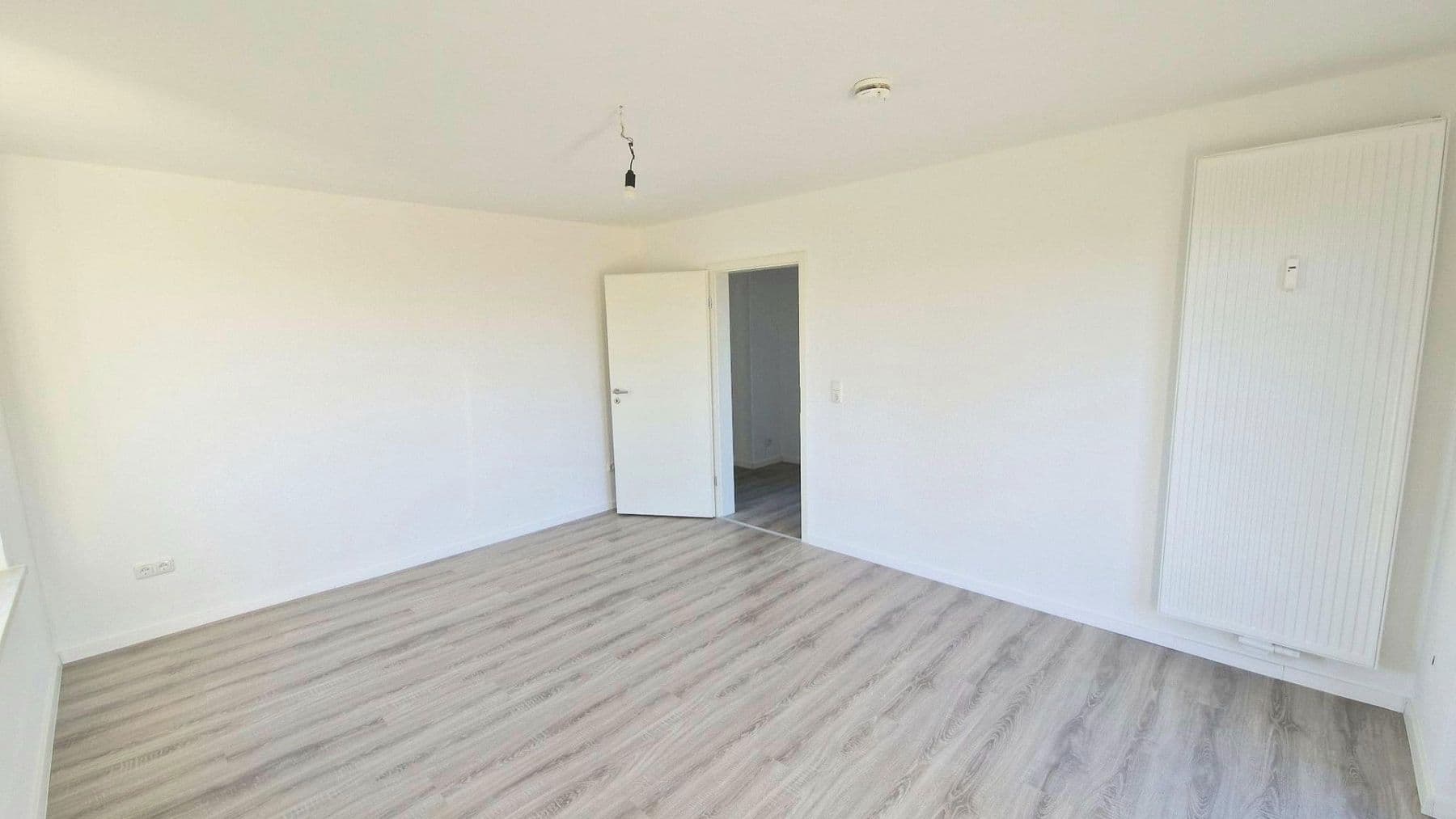 Prenájom bytu 2-izbový 63 m², Deensen, Dolné Sasko Prenájom bytu 2-izbový 63 m², Deensen, Dolné Sasko