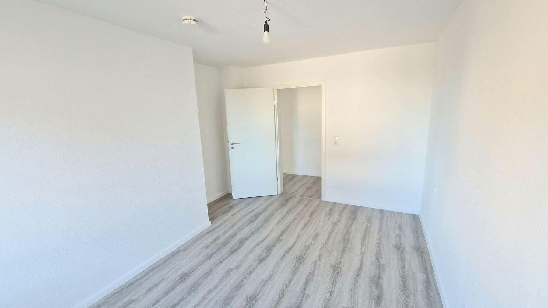 Prenájom bytu 2-izbový 63 m², Deensen, Dolné Sasko Prenájom bytu 2-izbový 63 m², Deensen, Dolné Sasko