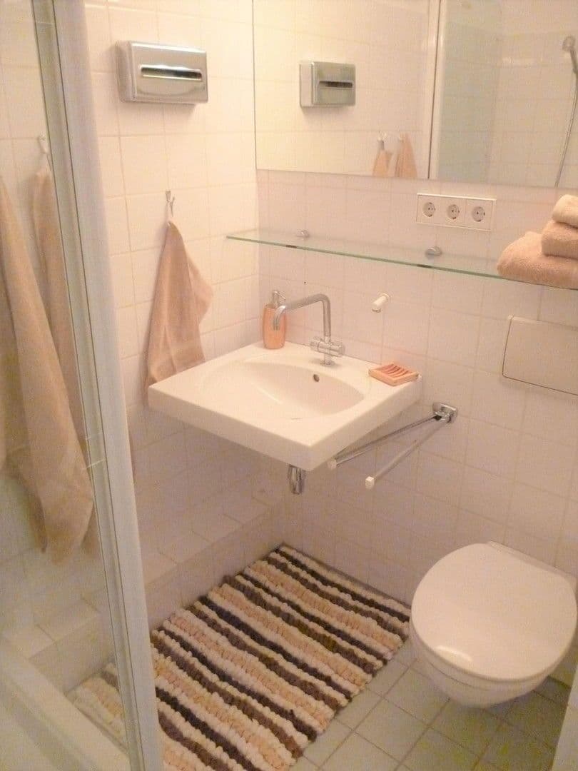 Predaj bytu 1-izbový 32 m², Koloniestr. 147, Berlin, Berlín Predaj bytu 1-izbový 32 m², Koloniestr. 147, Berlin, Berlín