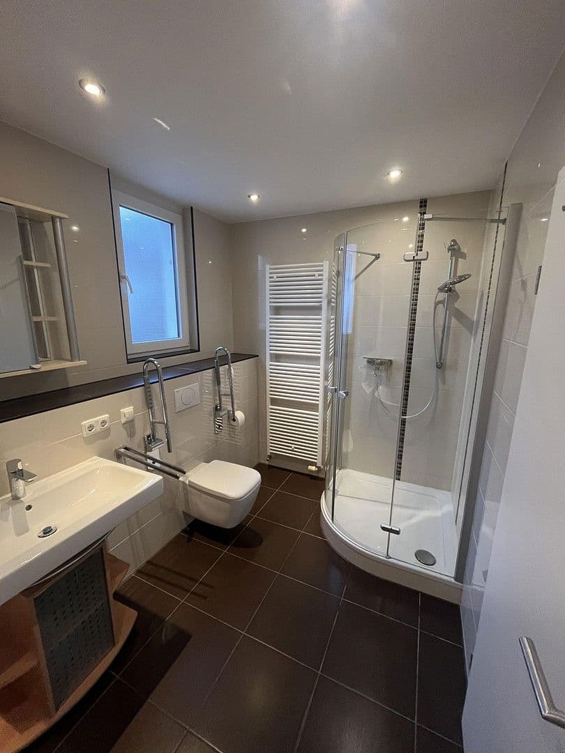 Predaj domu 144 m², pozemek 330 m², Gertrud Luckner Strasse 28, Ditzingen, Bádensko-Wurttembersko Predaj domu 144 m², pozemek 330 m², Gertrud Luckner Strasse 28, Ditzingen, Bádensko-Wurttembersko