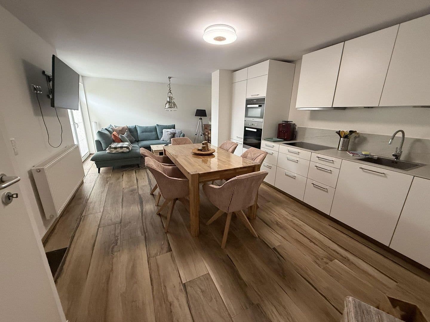 Predaj domu 190 m², pozemek 900 m², Dranske, Meklenbursko-Predpomoransko Predaj domu 190 m², pozemek 900 m², Dranske, Meklenbursko-Predpomoransko