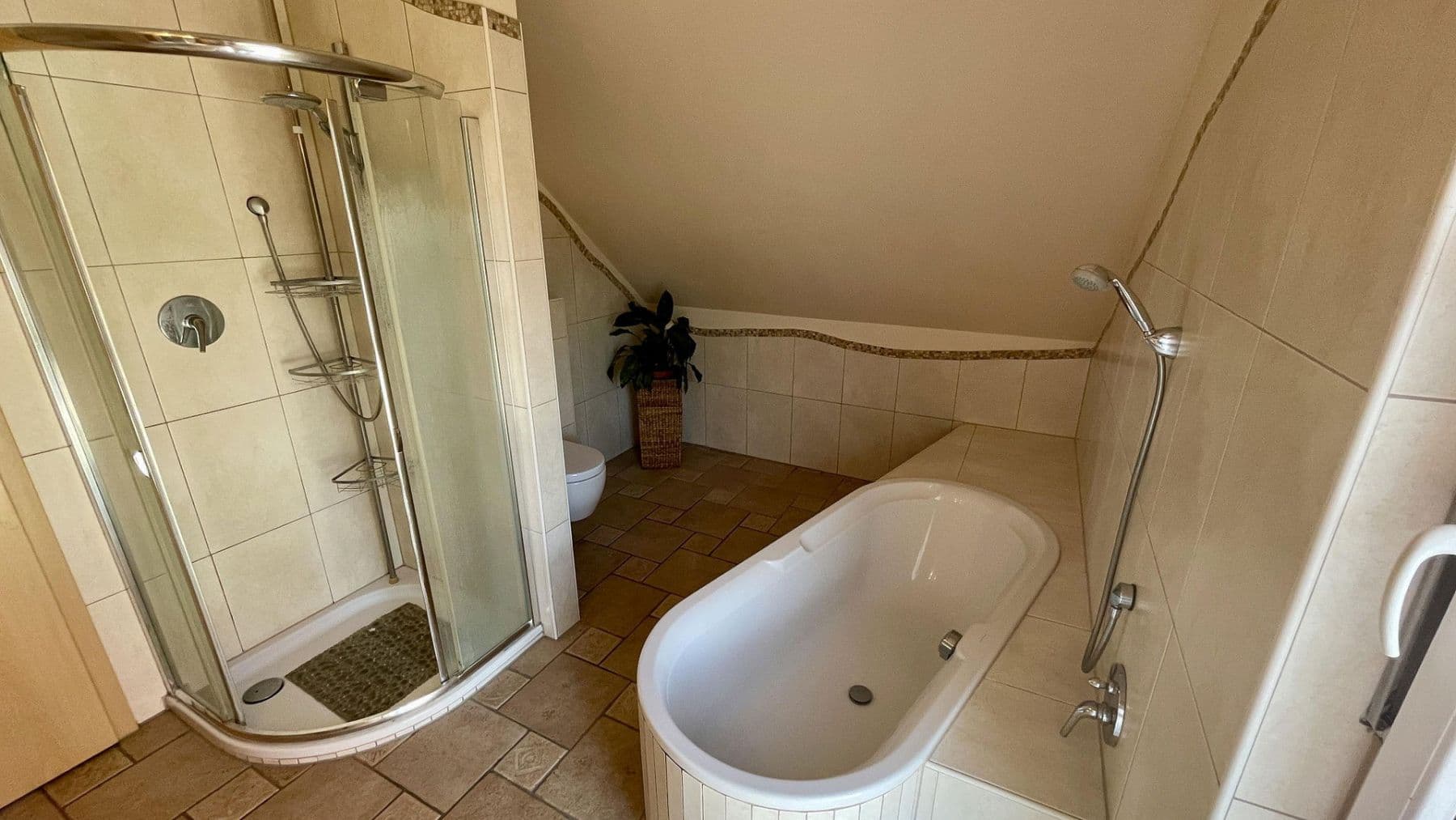 Predaj domu 117 m², pozemek 400 m², Freigericht, Hesensko Predaj domu 117 m², pozemek 400 m², Freigericht, Hesensko