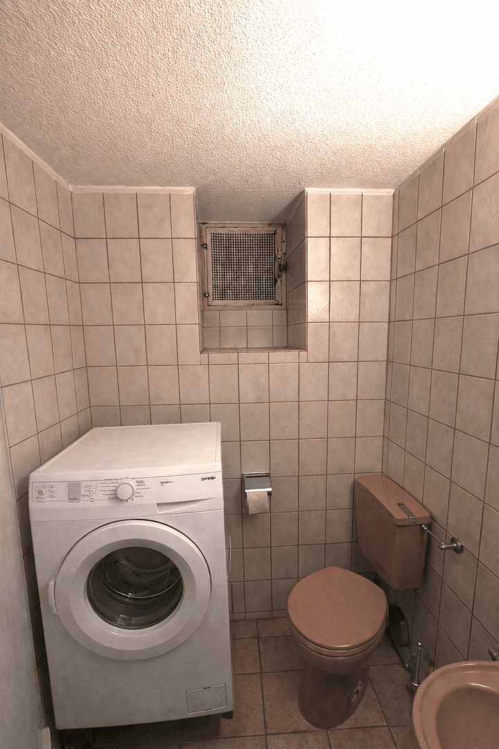 Prenájom bytu 1-izbový 22 m², Haselstraße 55, Kaiserslautern, Porýnie-Falcko Prenájom bytu 1-izbový 22 m², Haselstraße 55, Kaiserslautern, Porýnie-Falcko