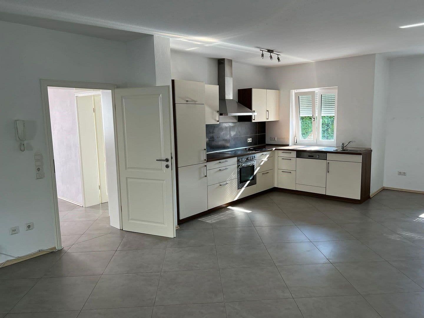 Prenájom domu 255 m², pozemek 300 m², Kirchstr. 16b, Reichenbach-Steegen, Porýnie-Falcko Prenájom domu 255 m², pozemek 300 m², Kirchstr. 16b, Reichenbach-Steegen, Porýnie-Falcko