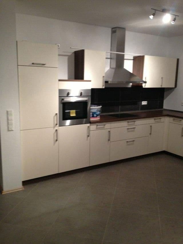 Prenájom domu 255 m², pozemek 300 m², Kirchstr. 16b, Reichenbach-Steegen, Porýnie-Falcko Prenájom domu 255 m², pozemek 300 m², Kirchstr. 16b, Reichenbach-Steegen, Porýnie-Falcko