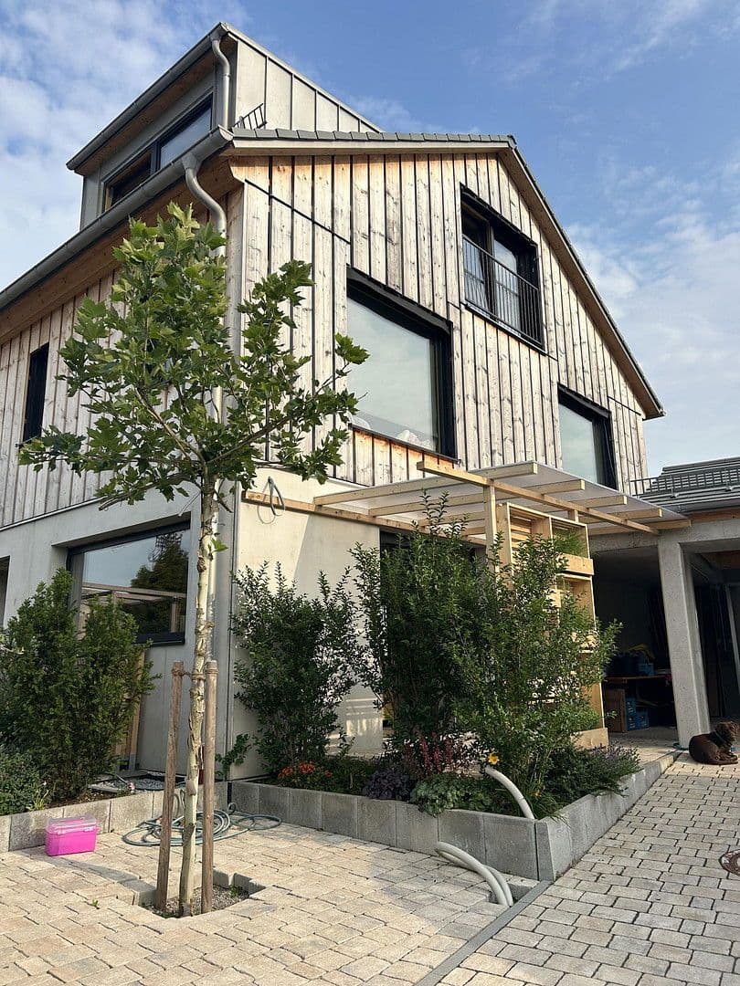 Predaj domu 170 m², pozemek 503 m², Moosach, Bavorsko Predaj domu 170 m², pozemek 503 m², Moosach, Bavorsko