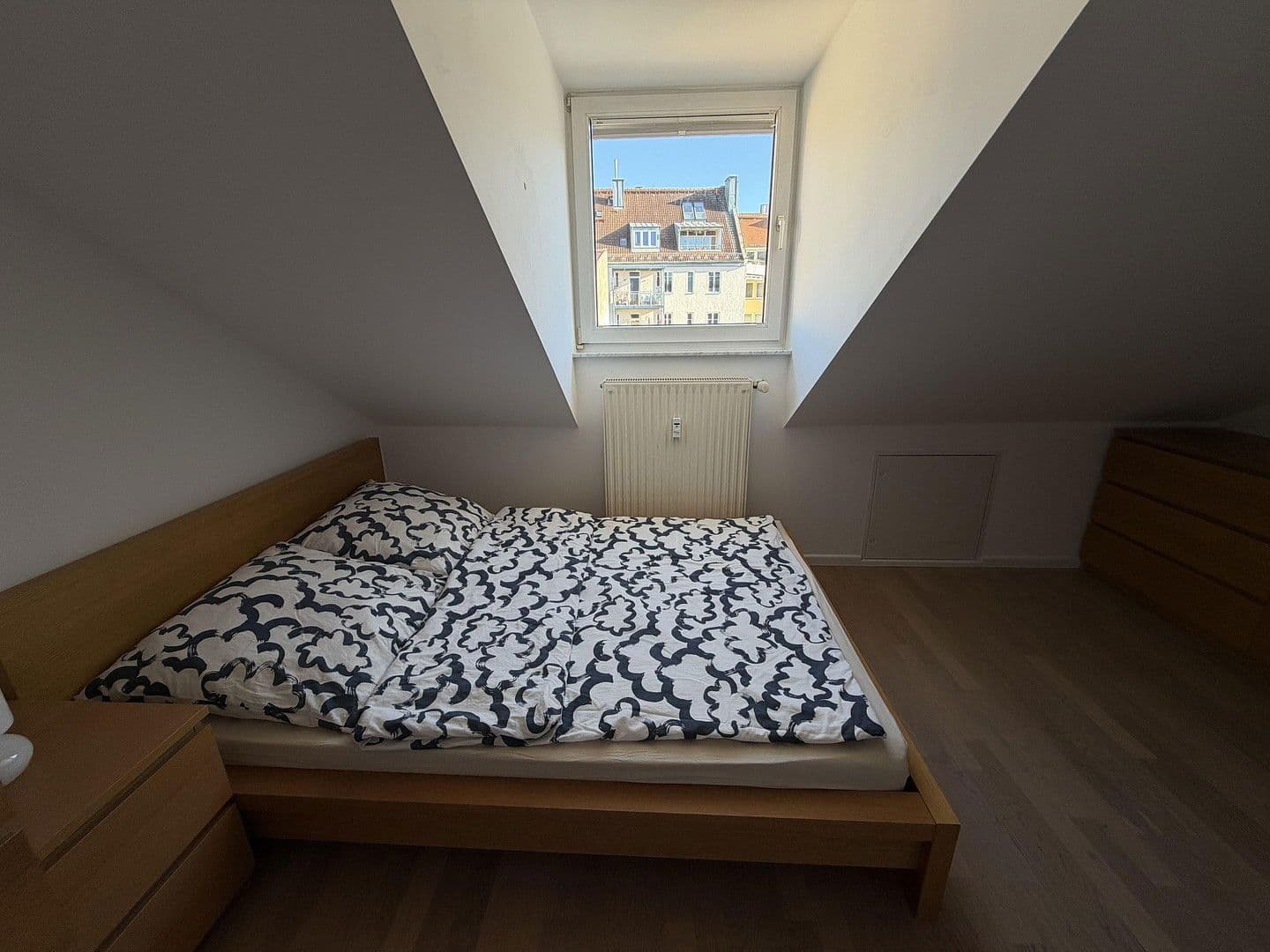 Prenájom bytu 3-izbový 60 m², München, Bavorsko Prenájom bytu 3-izbový 60 m², München, Bavorsko