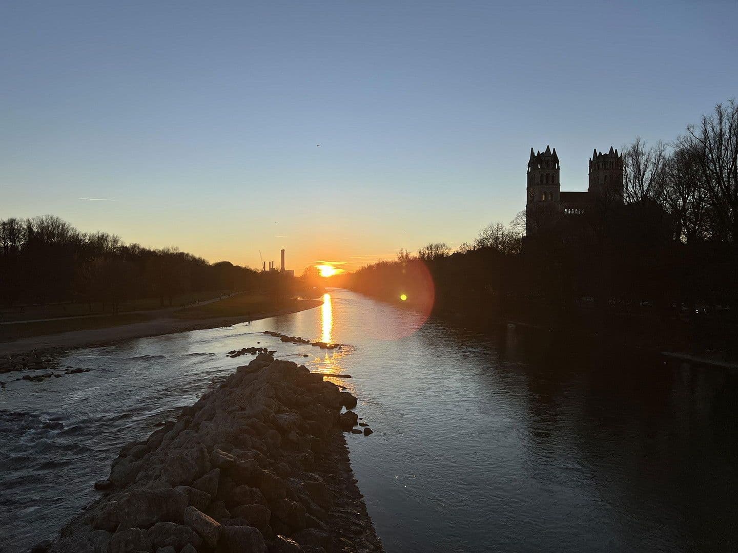 Prenájom bytu 3-izbový 60 m², München, Bavorsko Prenájom bytu 3-izbový 60 m², München, Bavorsko